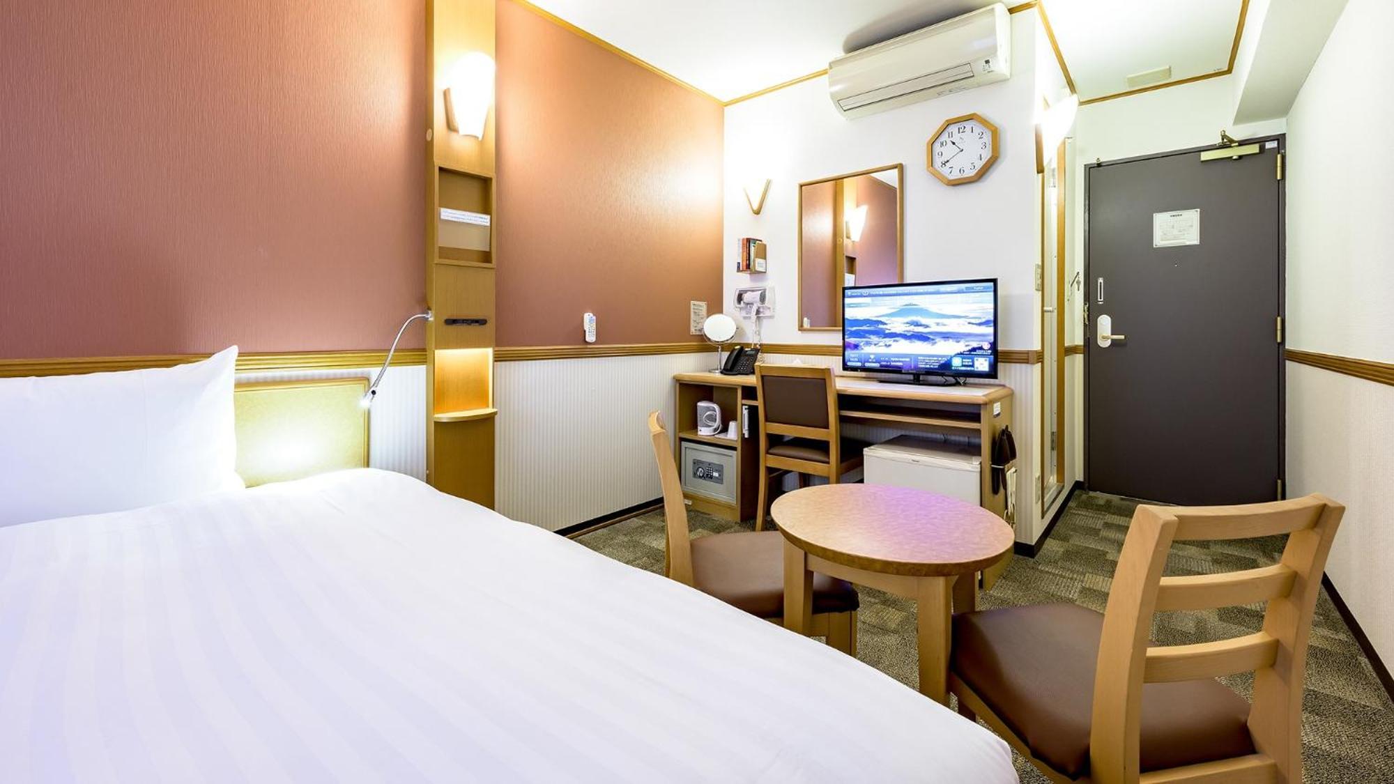 Toyoko Inn Yamagata-Eki Nishi-Guchi Jamagata Pokoj fotografie