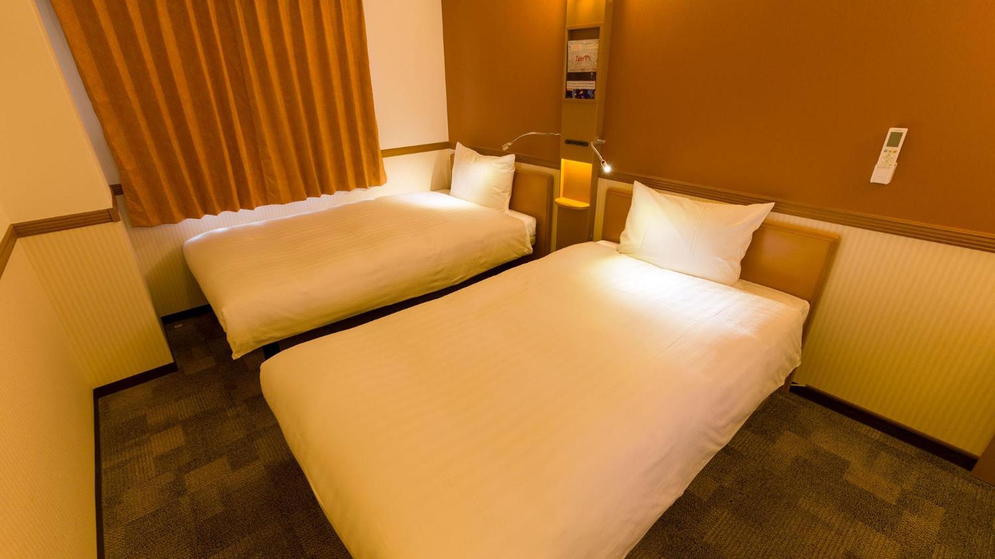 Toyoko Inn Yamagata-Eki Nishi-Guchi Jamagata Pokoj fotografie