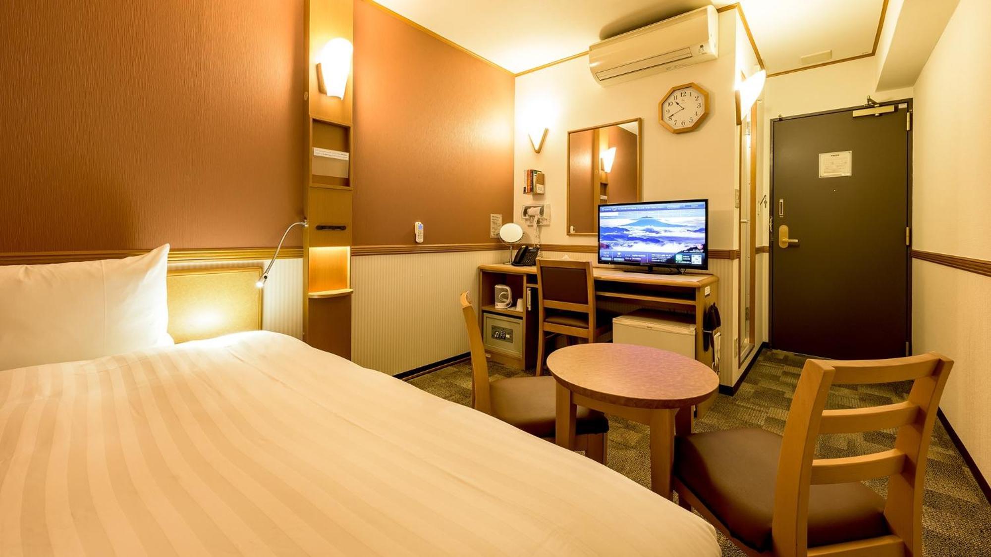 Toyoko Inn Yamagata-Eki Nishi-Guchi Jamagata Pokoj fotografie